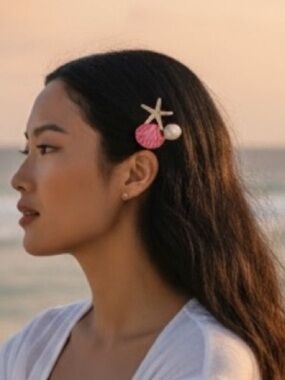 Pearl Enamel Seashell Starfish Accent Hair Clip (Set of 2)